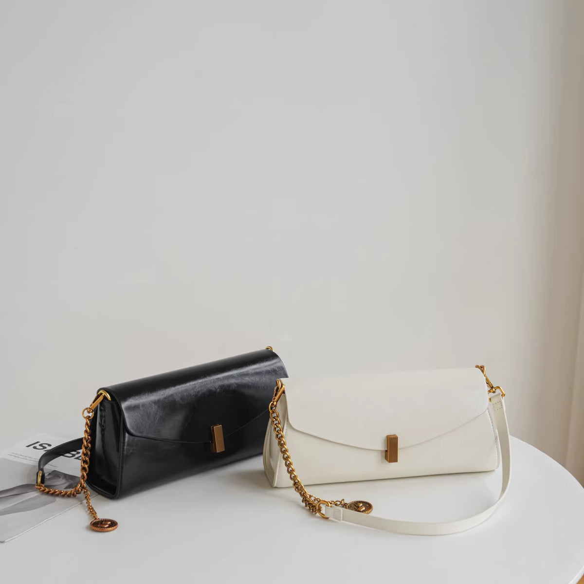 The Classic Chain Shoulder Bag